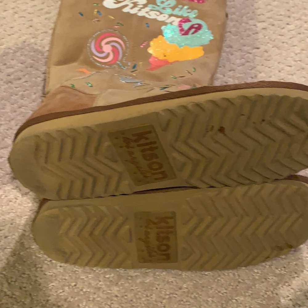 Girls boots